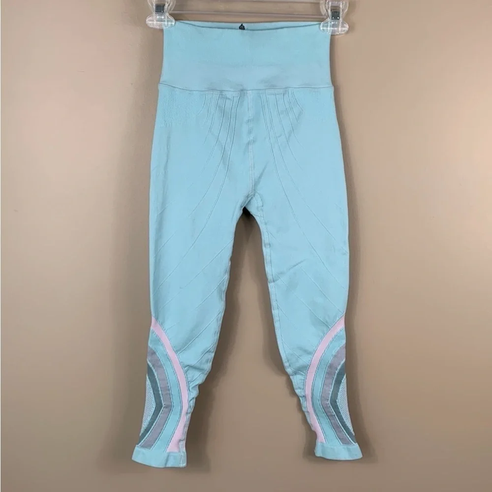NWT Free people movement essence high waisted 7/8 leggings blue pink xs/sm